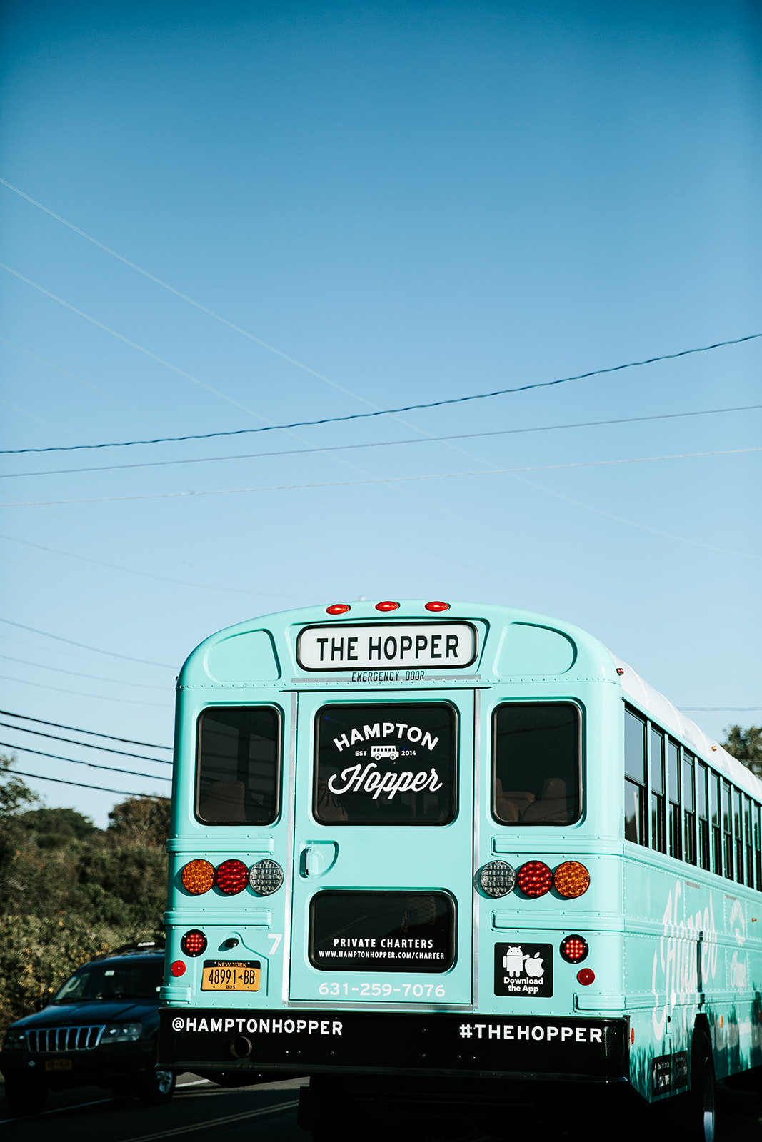 Guests arriving by shuttle for Valentina and John's wedding in Montauk, New York